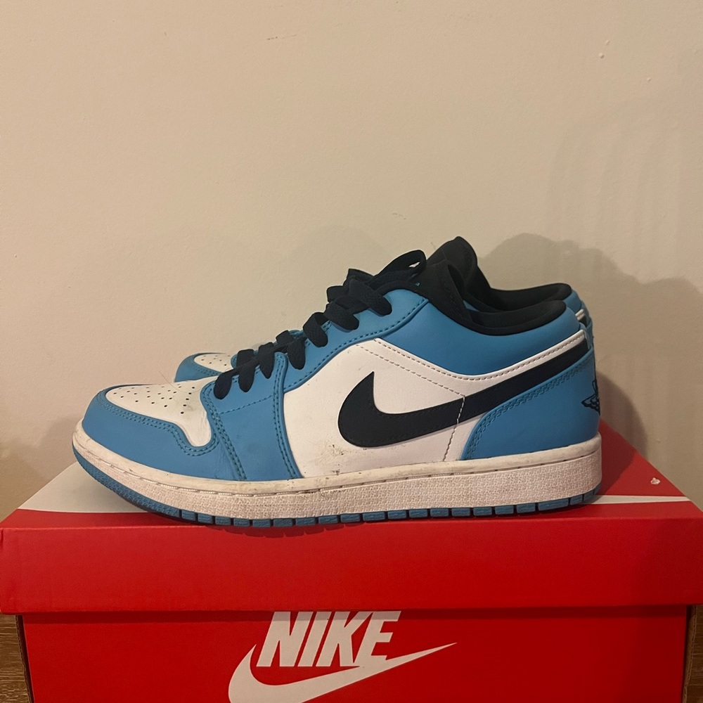 Nike men size 8